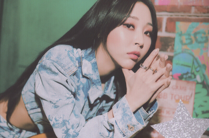 MAMAMOO 1st Single Album 'ACT 1, SCENE 1' [SCANS] documents 1