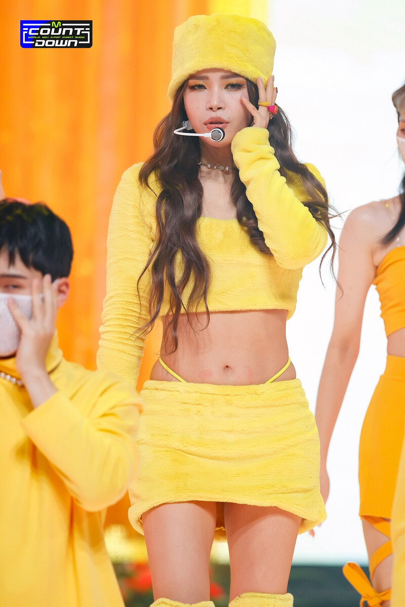 220317 Solar - 'HONEY' at M Countdown documents 22