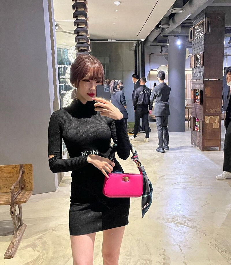 220901 Yuju Instagram Update documents 3