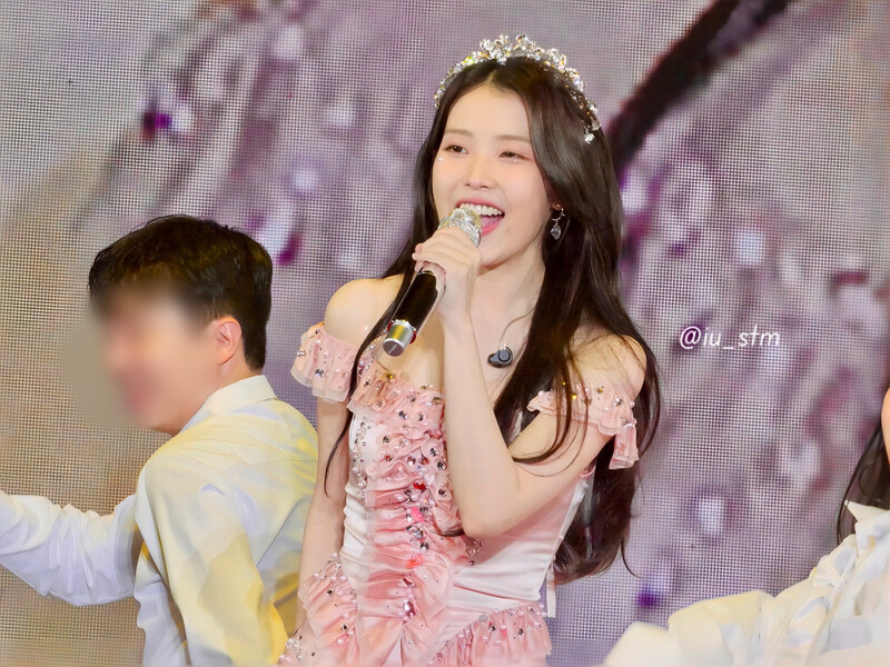 240630 IU - ‘H.E.R.’ World Tour in Bangkok Day 2 documents 5