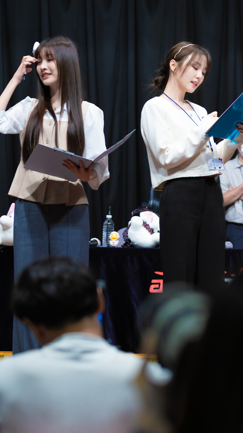 240928 WOOAH at fansign event documents 4