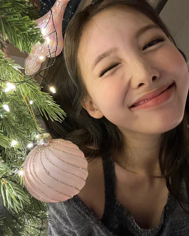 211221 TWICE Instagram Update - Nayeon documents 2