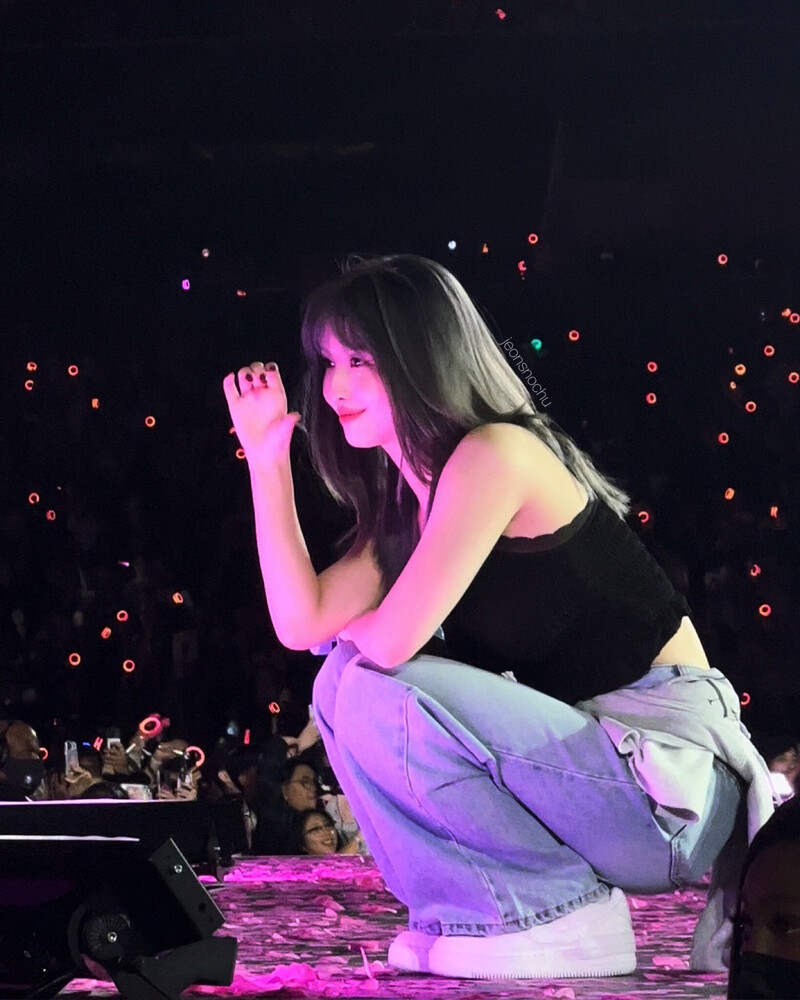 220514 TWICE 4TH WORLD TOUR ‘Ⅲ’ ENCORE in Los Angeles - Momo documents 8