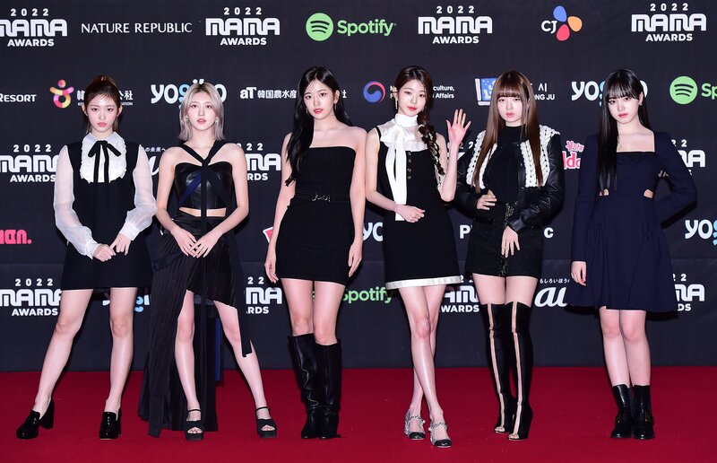 221130 IVE at 2022 MAMA AWARDS Red Carpet Day 2 documents 1