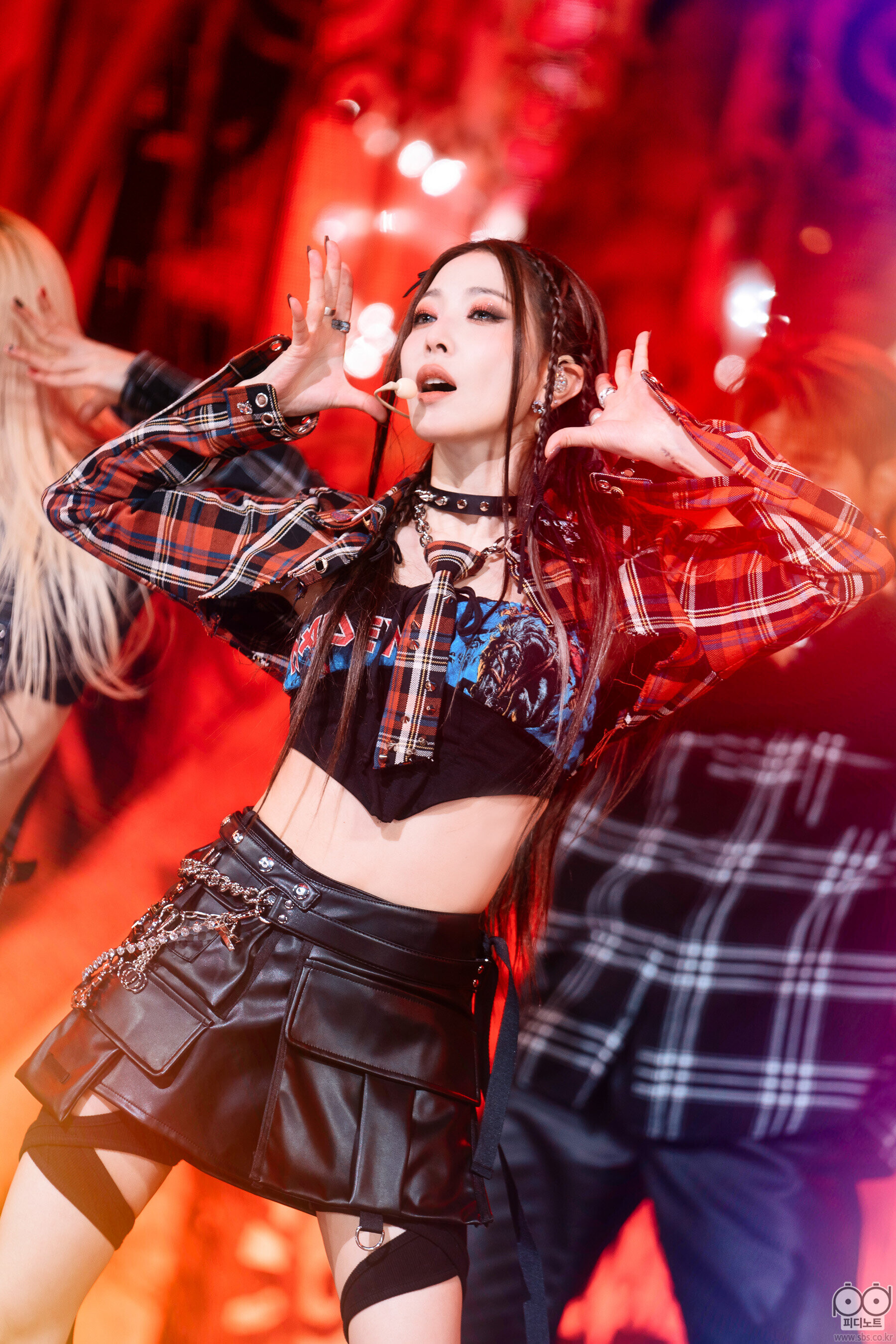 221127 BoA - ‘Forgive Me’ at Inkigayo | kpopping