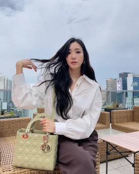 221006 SNSD Tiffany Young Instagram Update