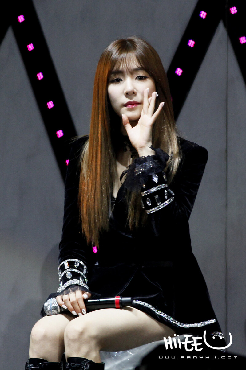 150104 Girls' Generation Tiffany at GG FM in Guangzhou documents 2