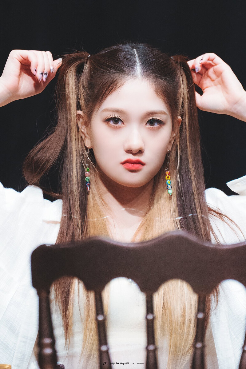 210529 fromis_9 Seoyeon documents 3