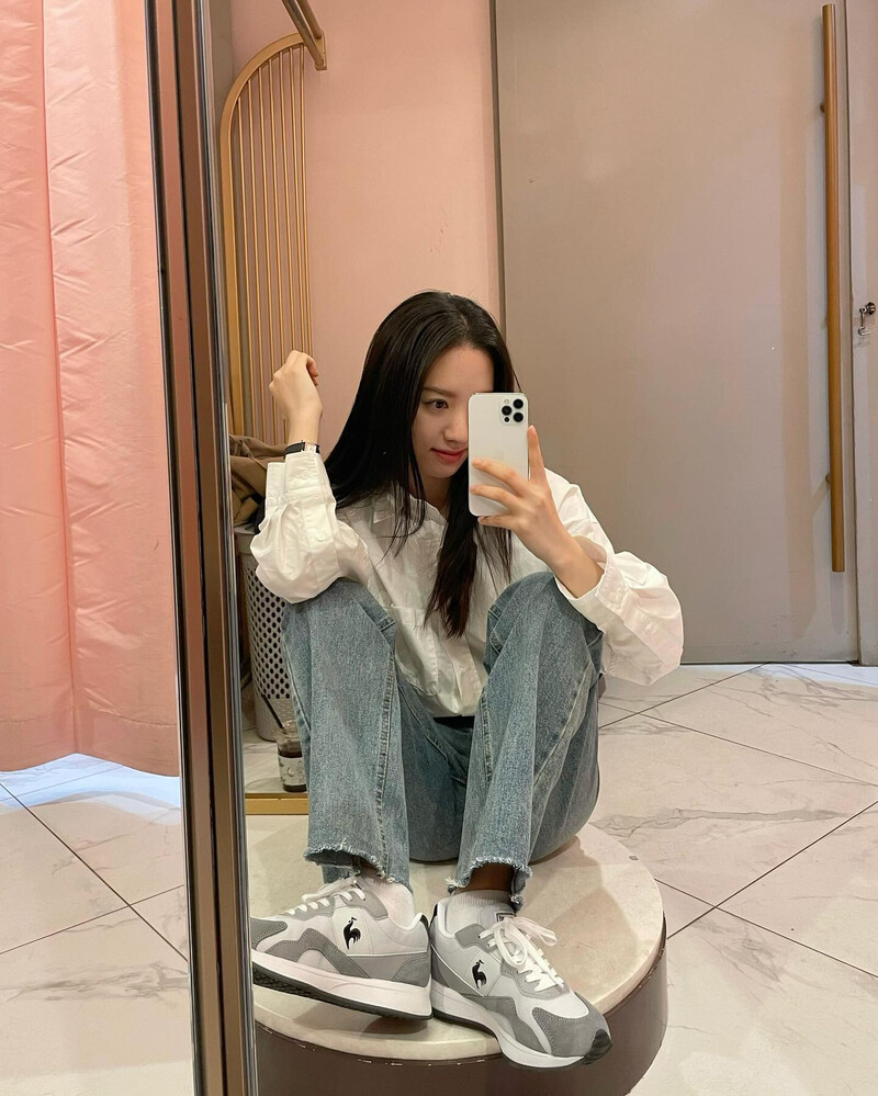 220318 WJSN Bona Instagram Update documents 2