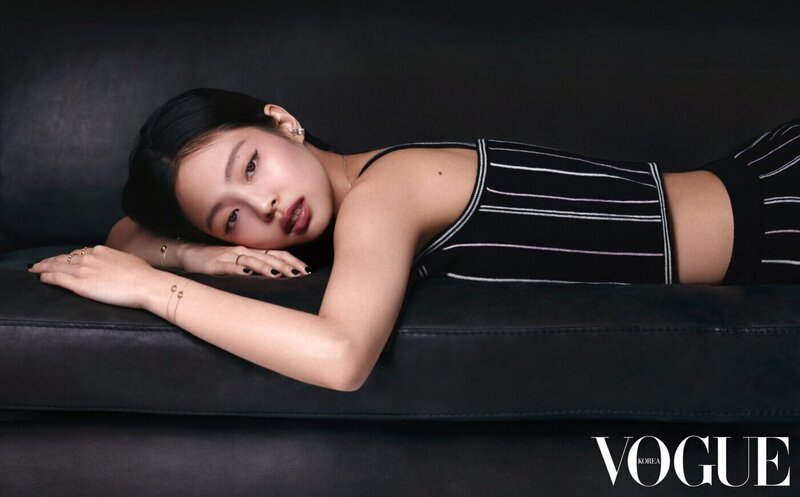 BLACKPINK Jennie for Chanel x Vogue Korea February 2023 Issue documents 5