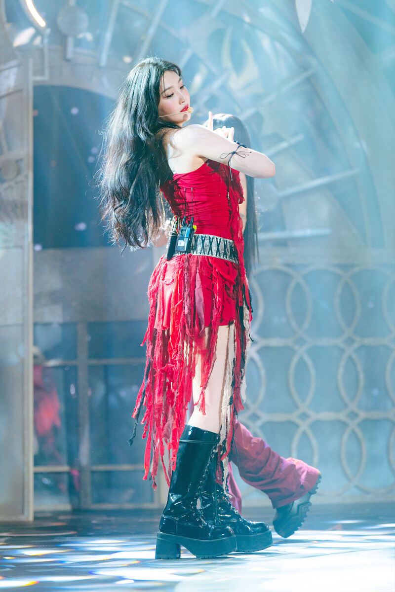 240630 Red Velvet Joy - 'Cosmic' at Inkigayo documents 11