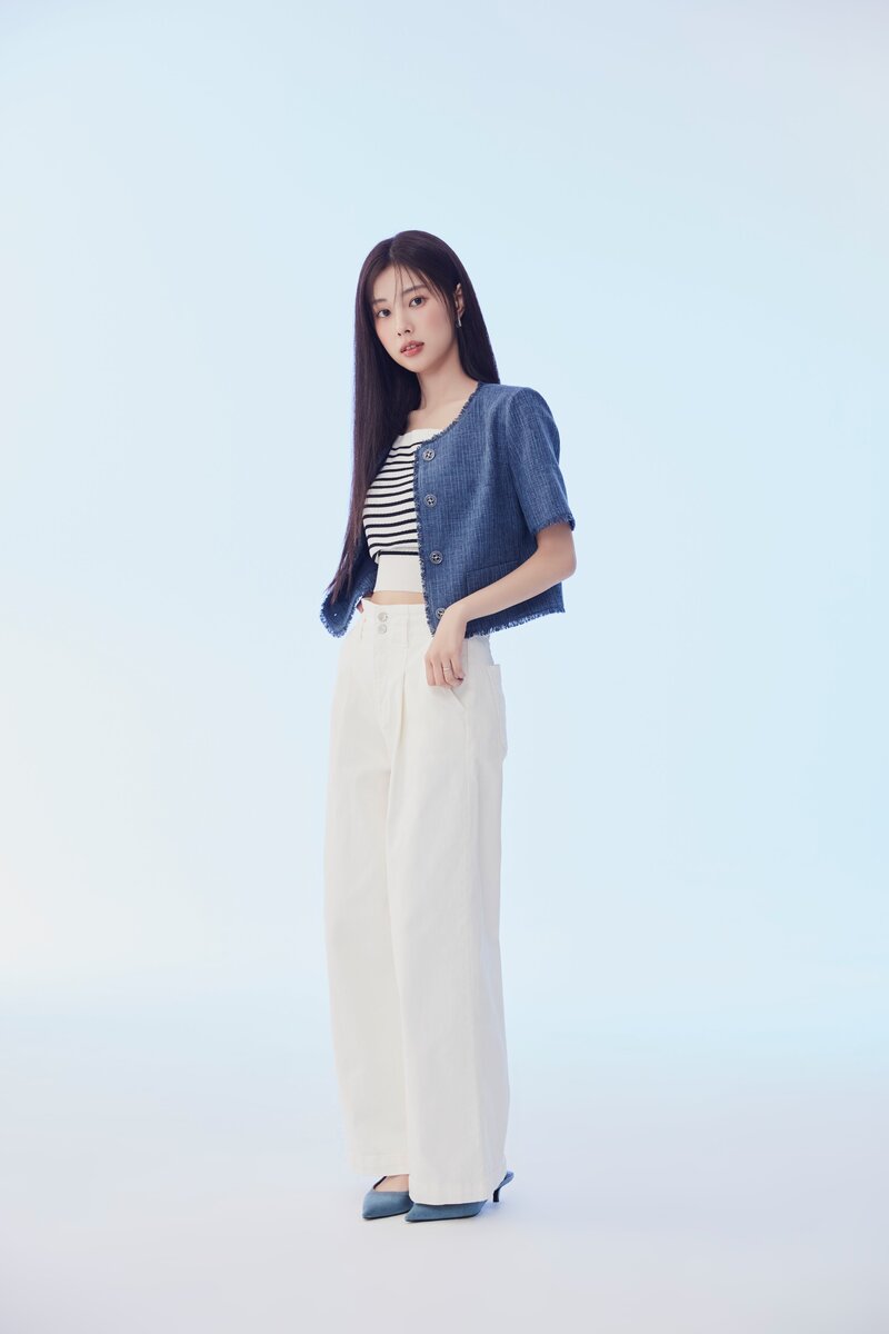 Kang Hyewon for Roem 2023 Pre-Fall Collection 'Fill Yourself' documents 9
