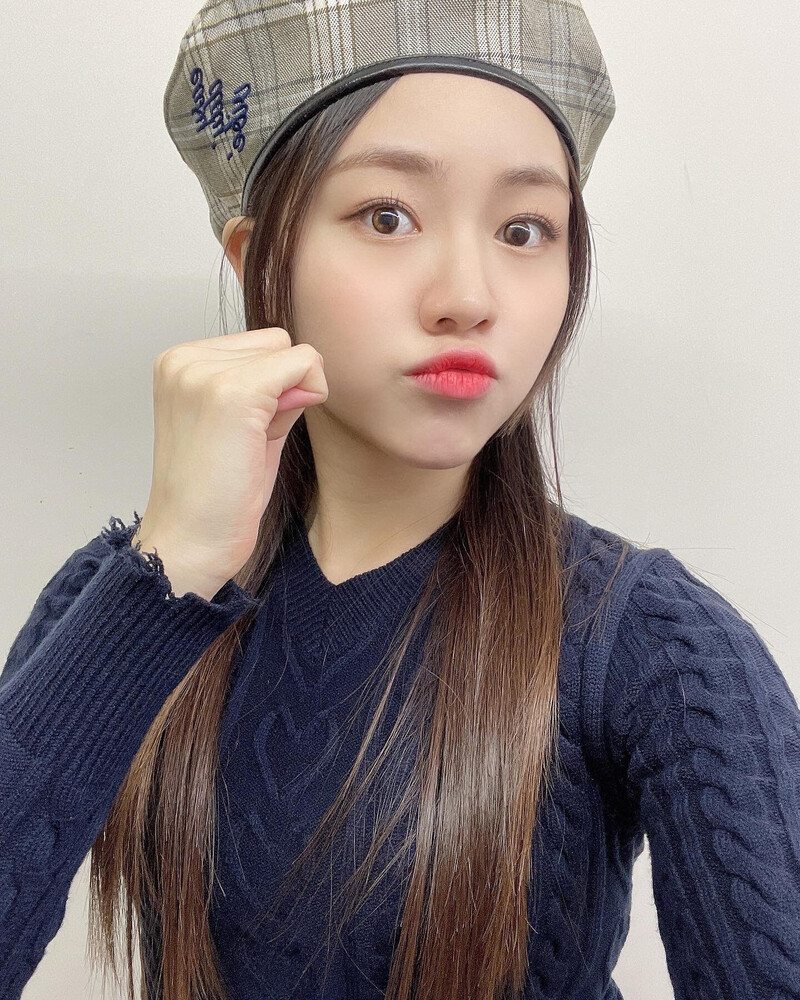 211118 Rocket Punch Instagram Update - Yeonhee & Dahyun documents 6