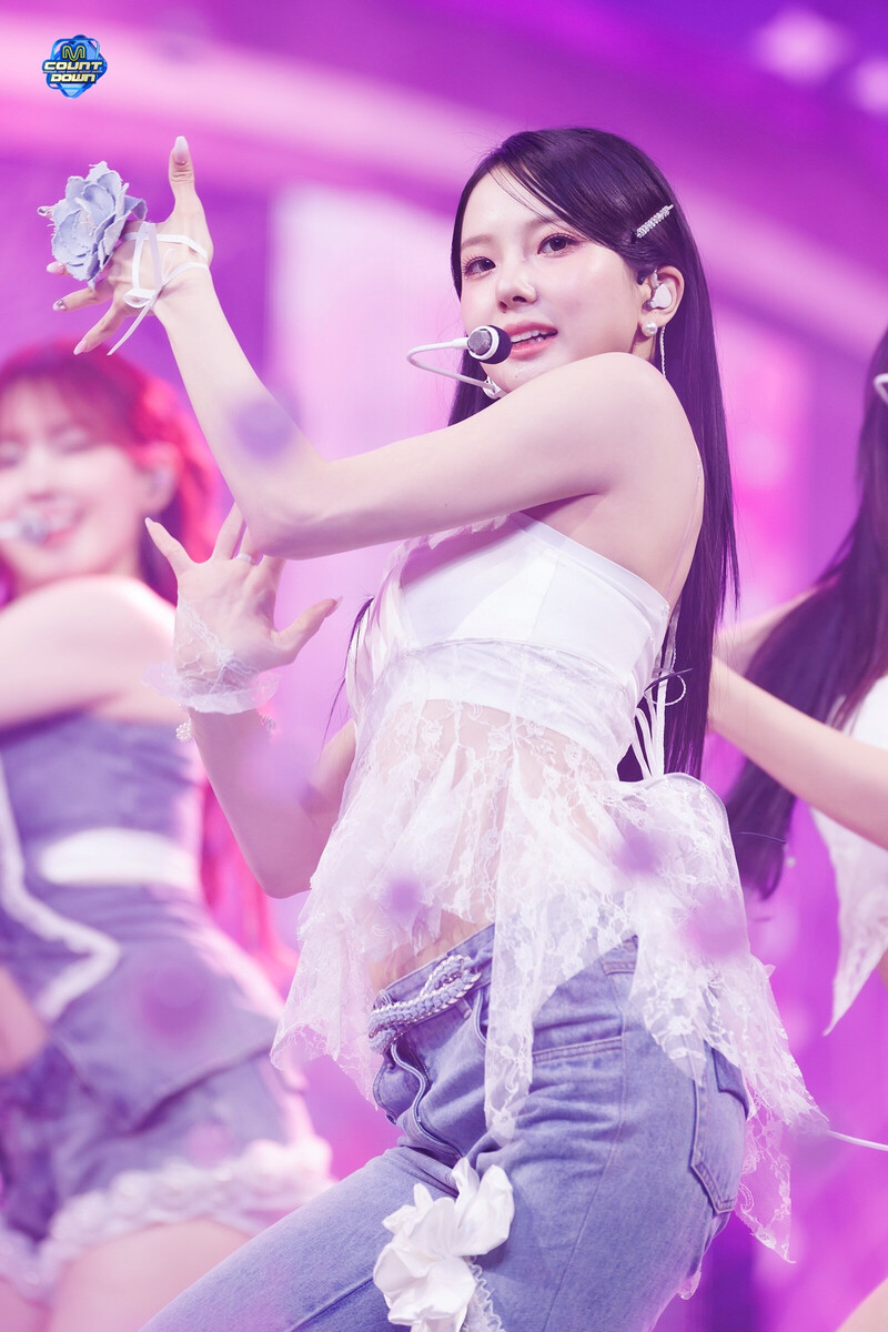 240606 Kep1er Yujin - 'Shooting Star' at M Countdown documents 3