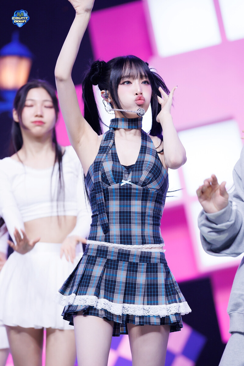 241003 YENA - 'Sugar' + 'NEMONEMO' at M Countdown documents 13