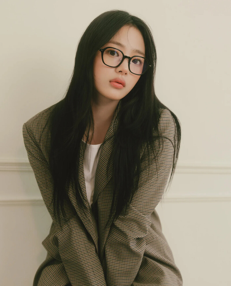 NewJeans for Carin - 24FW Eyeglasses Collection 'Can't Take My Eyes Off You' documents 3