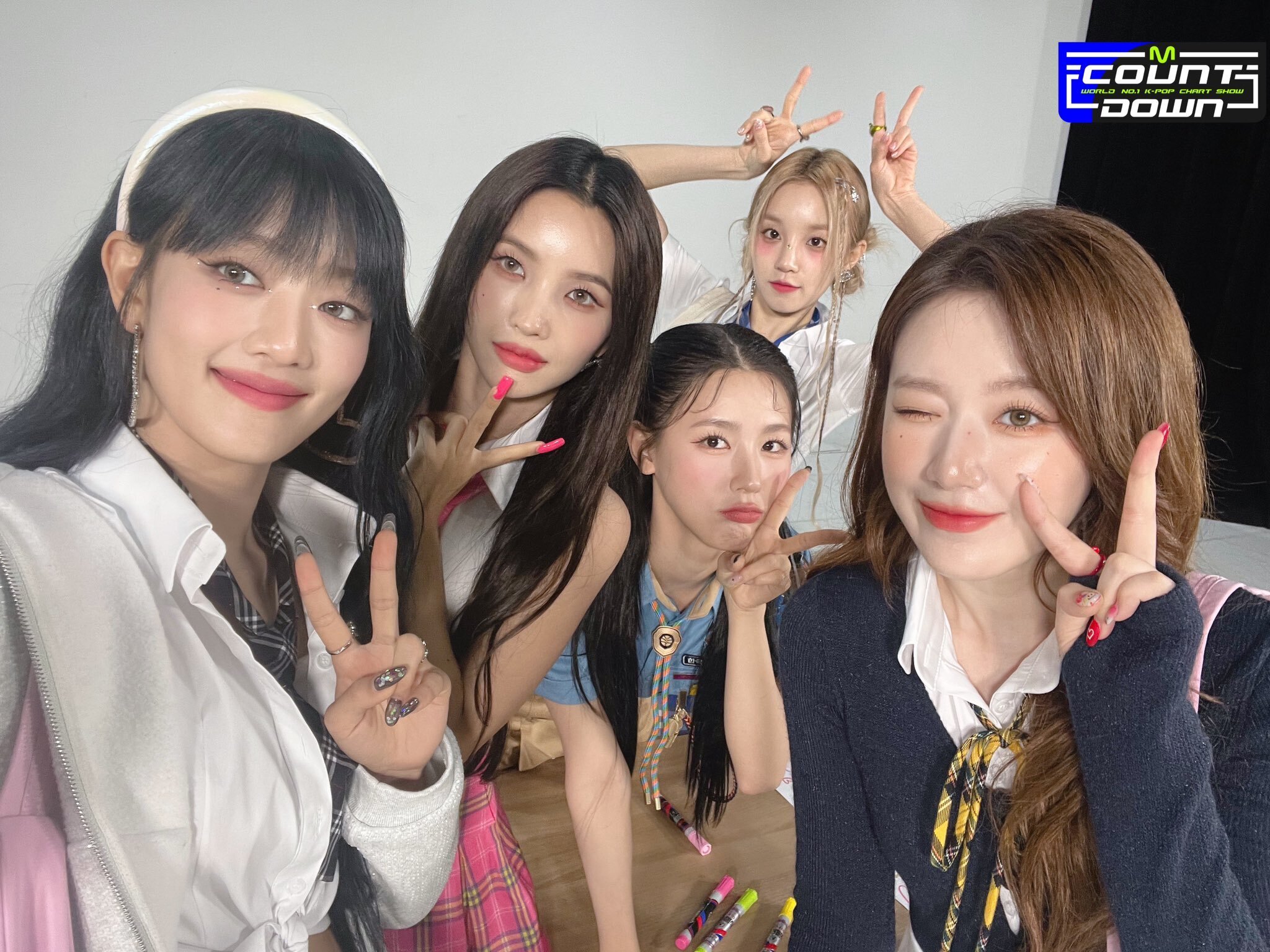 230601 - M COUNTDOWN Twitter Update with (G)I-DLE | kpopping