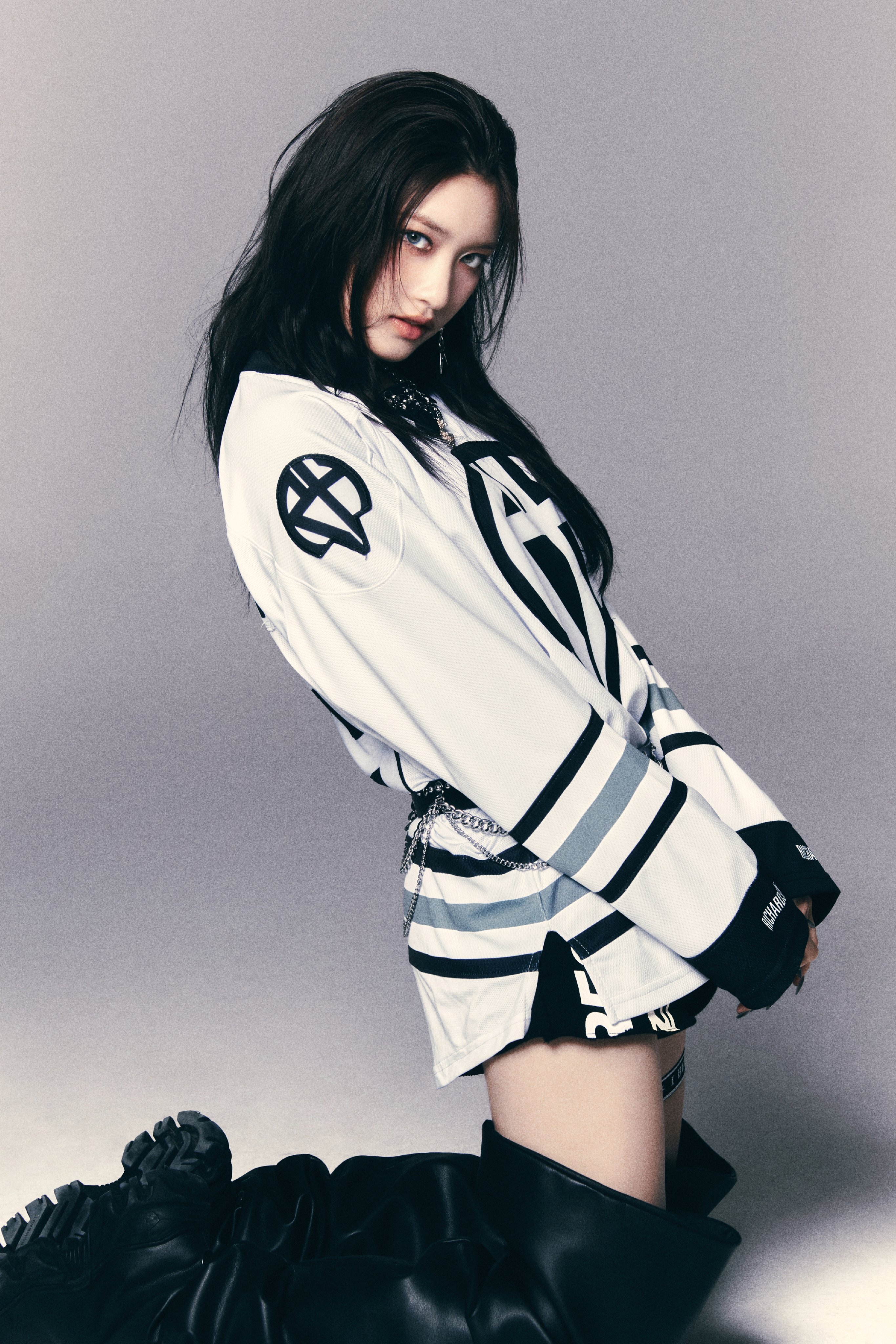 IVE dévoile des photos teasers pour son comeback avec « Baddie » – K-GEN
