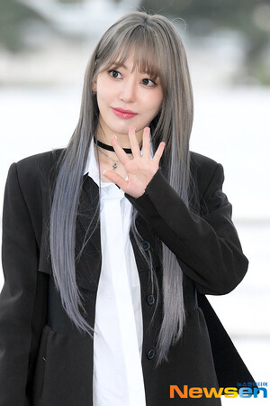 231126 LE SSERAFIM Sakura at Incheon International Airport