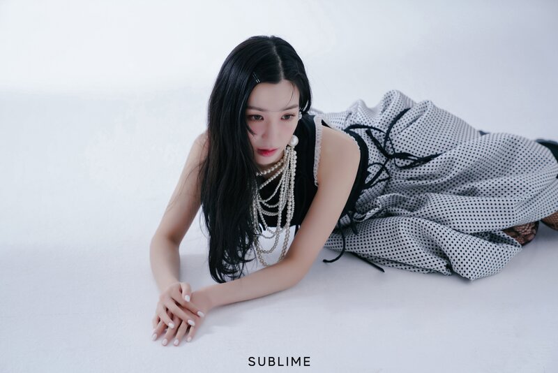 230309 SUBLIME Naver Post - Tiffany Young - Harper's Photoshoot Behind documents 12