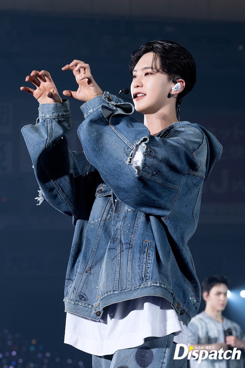 230528 SEVENTEEN 2023 JAPAN FANMEETING 'LOVE' | Dispatch Photos - Hoshi documents 3