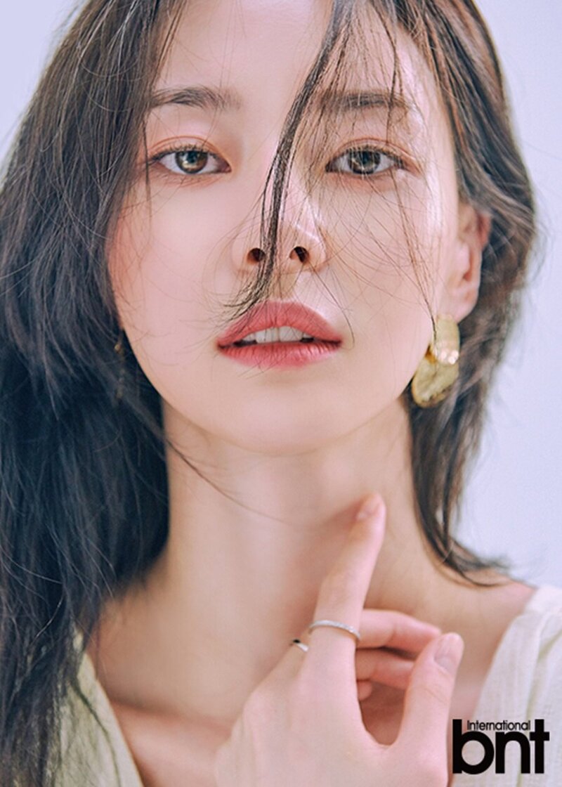 Kwon Nara for BNT International | August 2018 documents 8