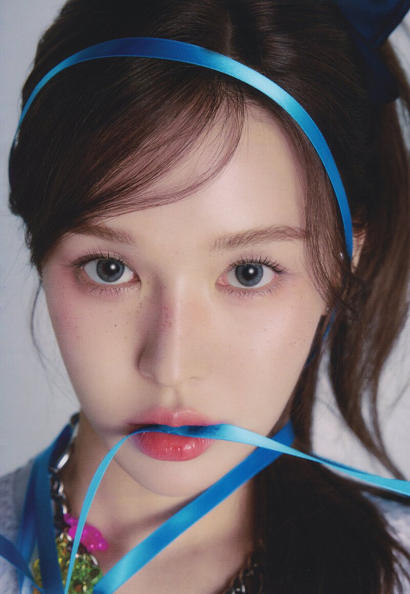 Red Velvet Wendy - 2nd Mini Album 'Wish You Hell' (Scans) documents 5