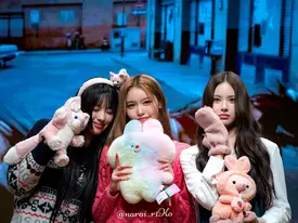 241207 izna Bang Jeemin, Koko & Jeong Saebi at Apple Music Fansign