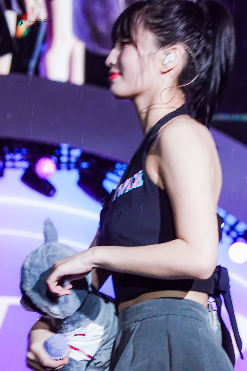 230709 TWICE Momo - ‘READY TO BE’ World Tour in Atlanta | kpopping