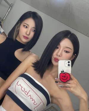 220919 ALICE DO-A Instagram Update with Sohee