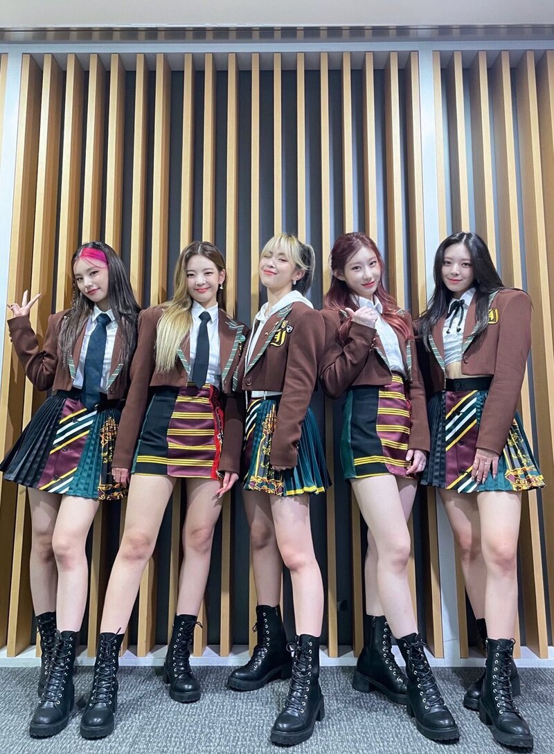 211007 ITZY SNS Update documents 2