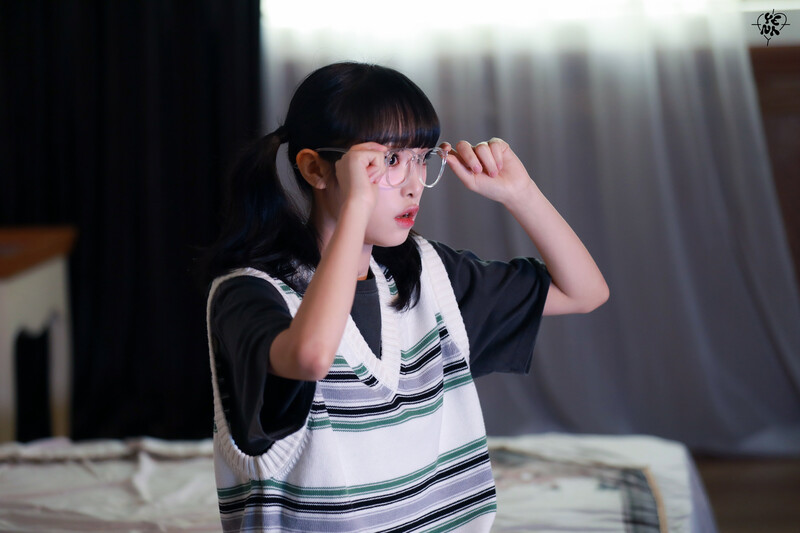 221012 Yuehua Entertainment Naver Update - YENA - Universe 'The Birth of a Smile Girl' Behind documents 10