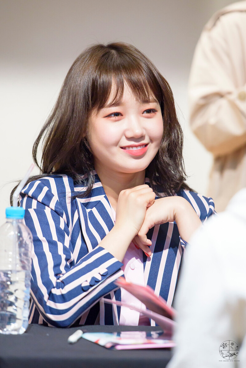 180401 Weki Meki Yoojung at Songpa & Jungu 'Lucky' Fansigns documents 3