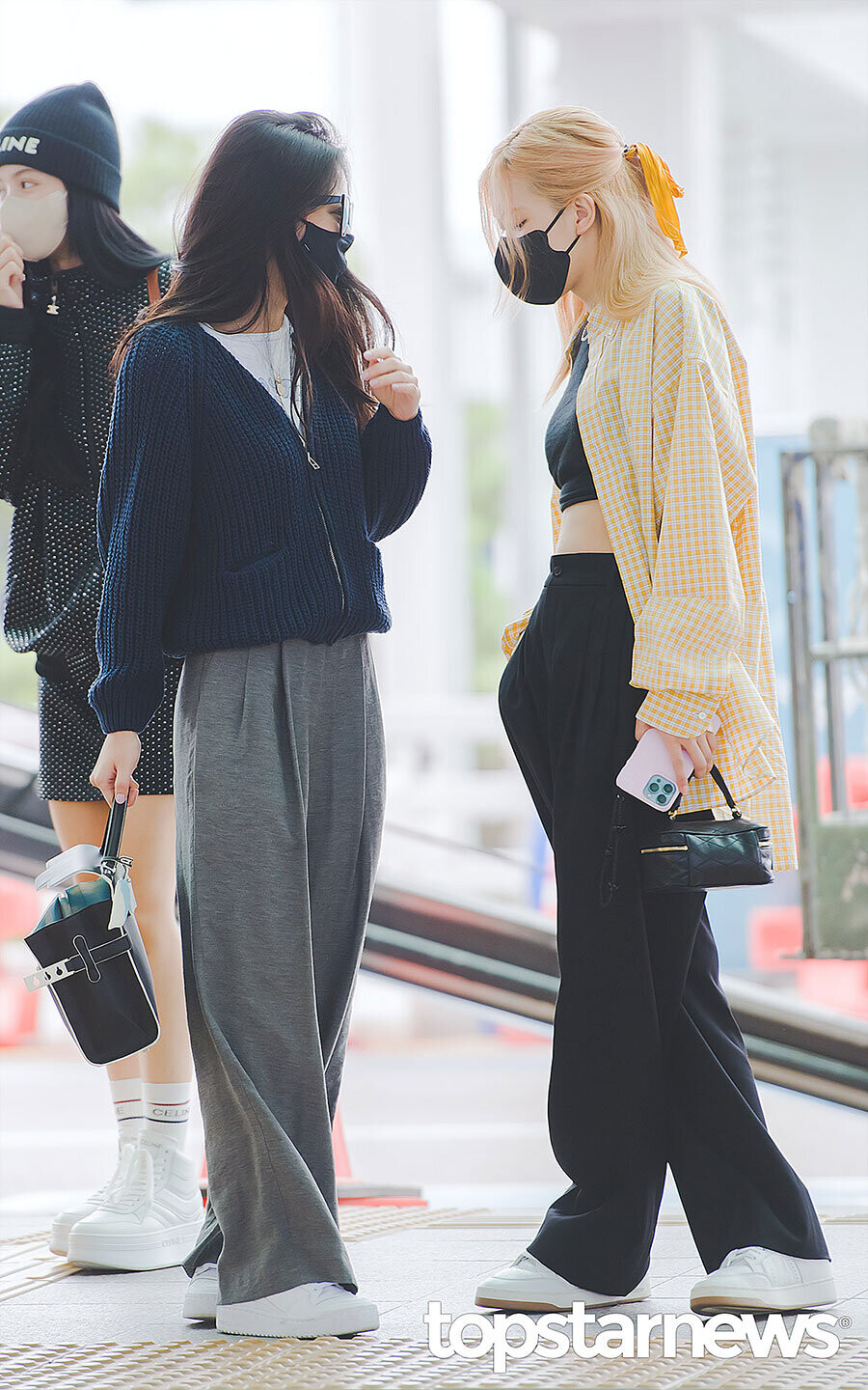 220916 BLACKPINK At The Incheon International Airport | Kpopping