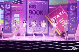 210911 STAYC 'STEREOTYPE' at Music Core
