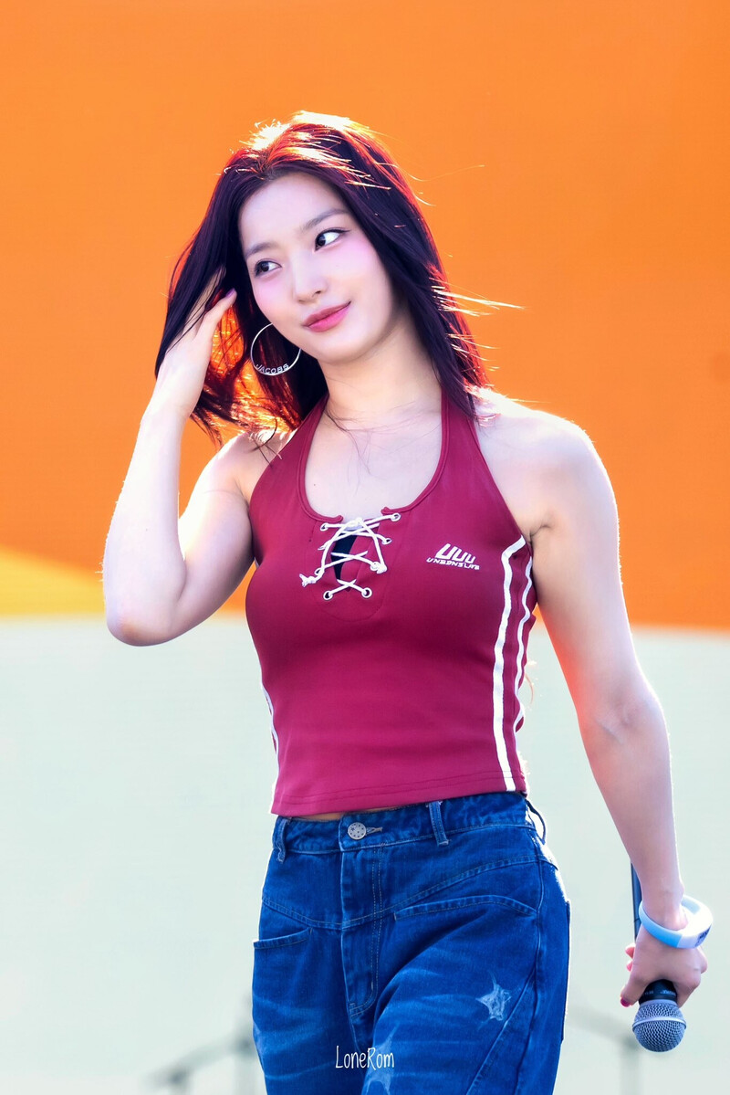 240929 fromis_9 Saerom - MomoCon in Seoul documents 3