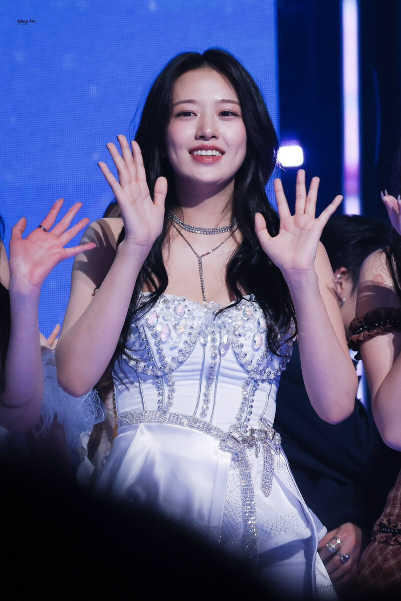 241231 Ive Yujin at MBC Gayo Daejejeon 2024 documents 6