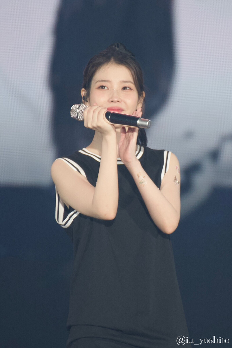 240707 IU - ‘H.E.R.’ World Tour in Osaka Day 2 documents 1