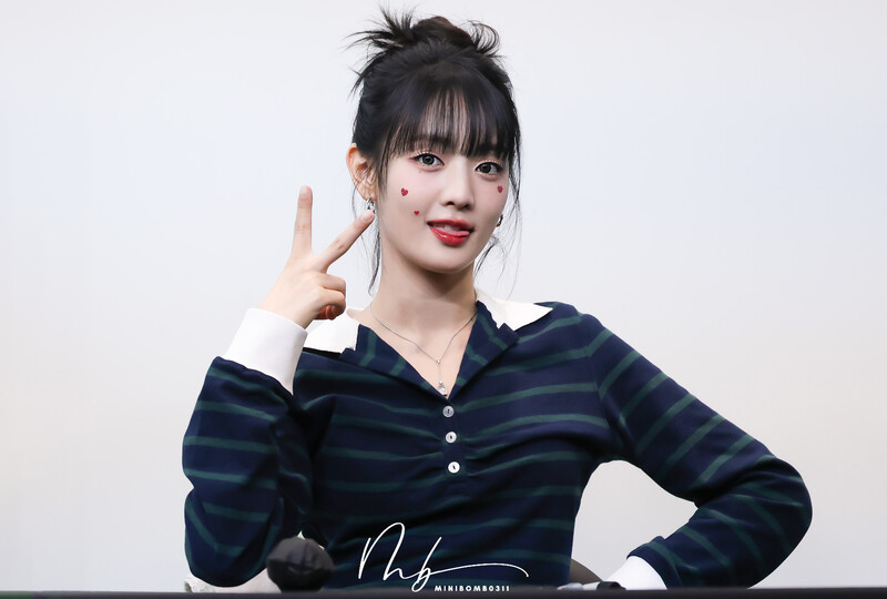 241222 (G)I-DLE Minnie -  at Everline Fansign event documents 4