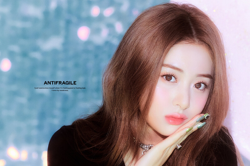 LE SSERAFIM - 2nd Mini Album 'ANTIFRAGILE' Concept Teasers documents 3