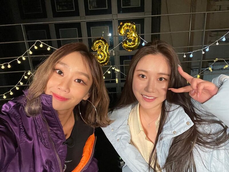 220505 Minyoung Instagram Update - with Hyolyn documents 2