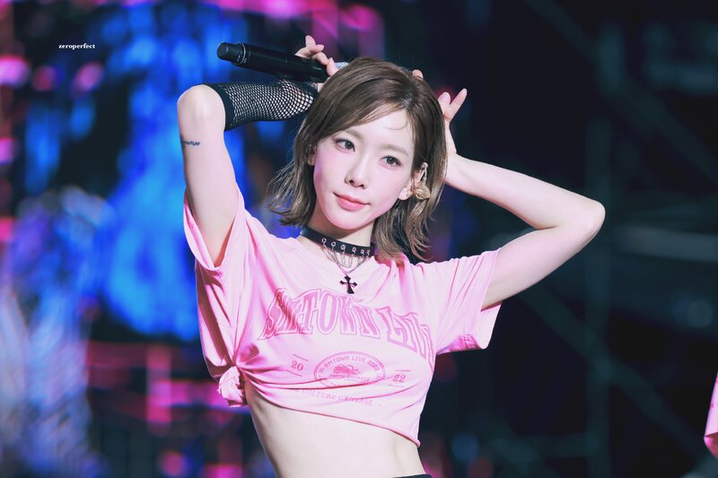 22820 Taeyeon at SMTOWN LIVE 2022: SMCU EXPRESS documents 5