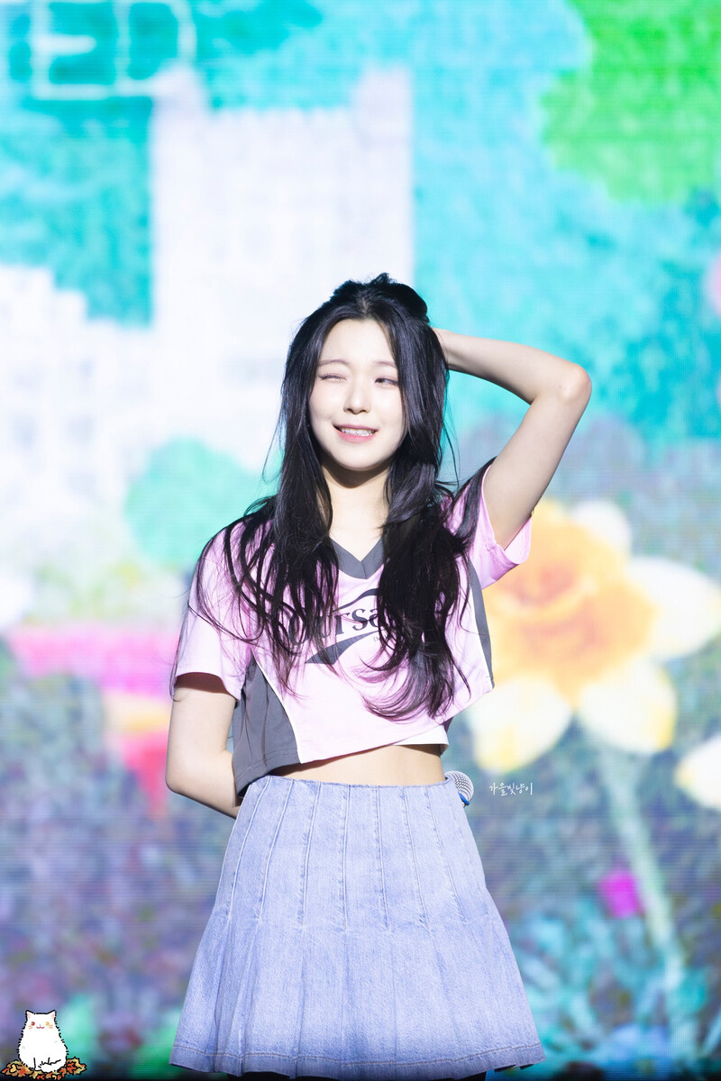 240518 fromis_9 Jiheon - Spring Breeze Campus Festival documents 4