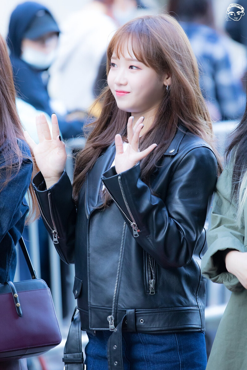 170922 Weki Meki Yoojung at Music Bank documents 5