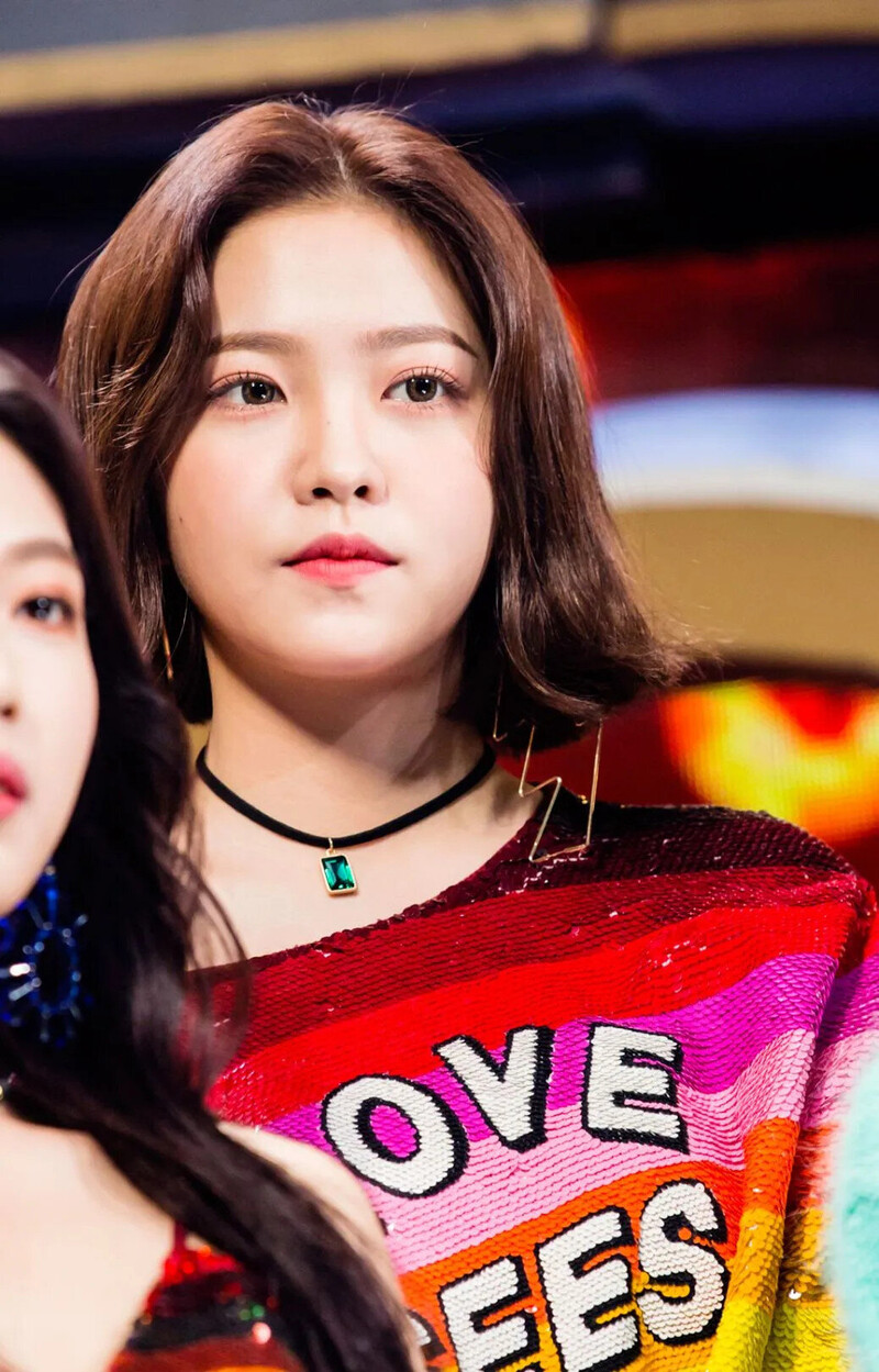 171119 Inkigayo Yeri documents 1