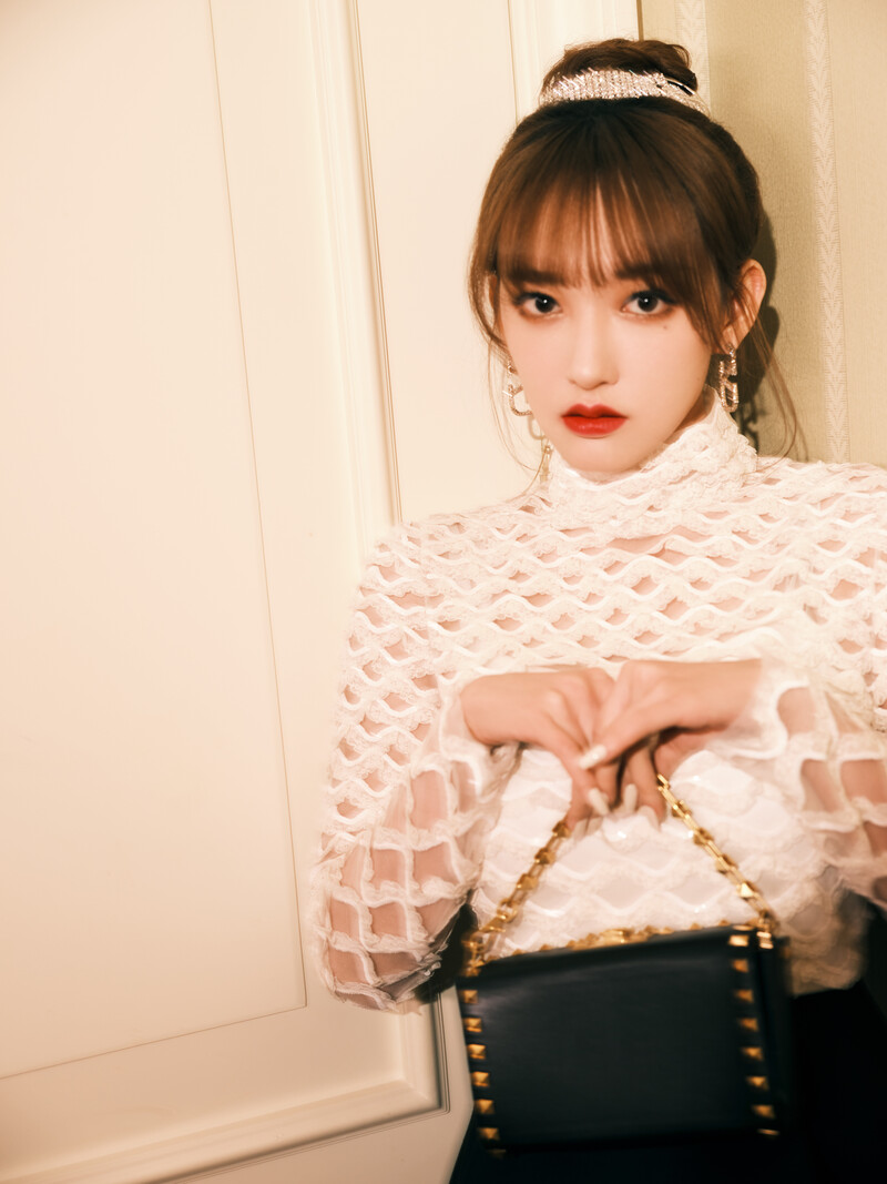 211016 Cheng Xiao Weibo Studio Update - Valentino Brand Event documents 1