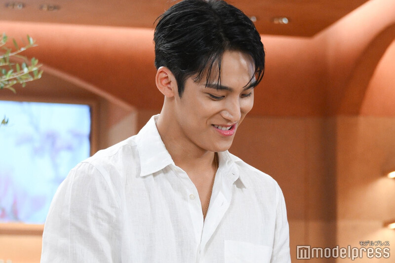 240521 SEVENTEEN Mingyu - L'OCCITANE Shibuya documents 9