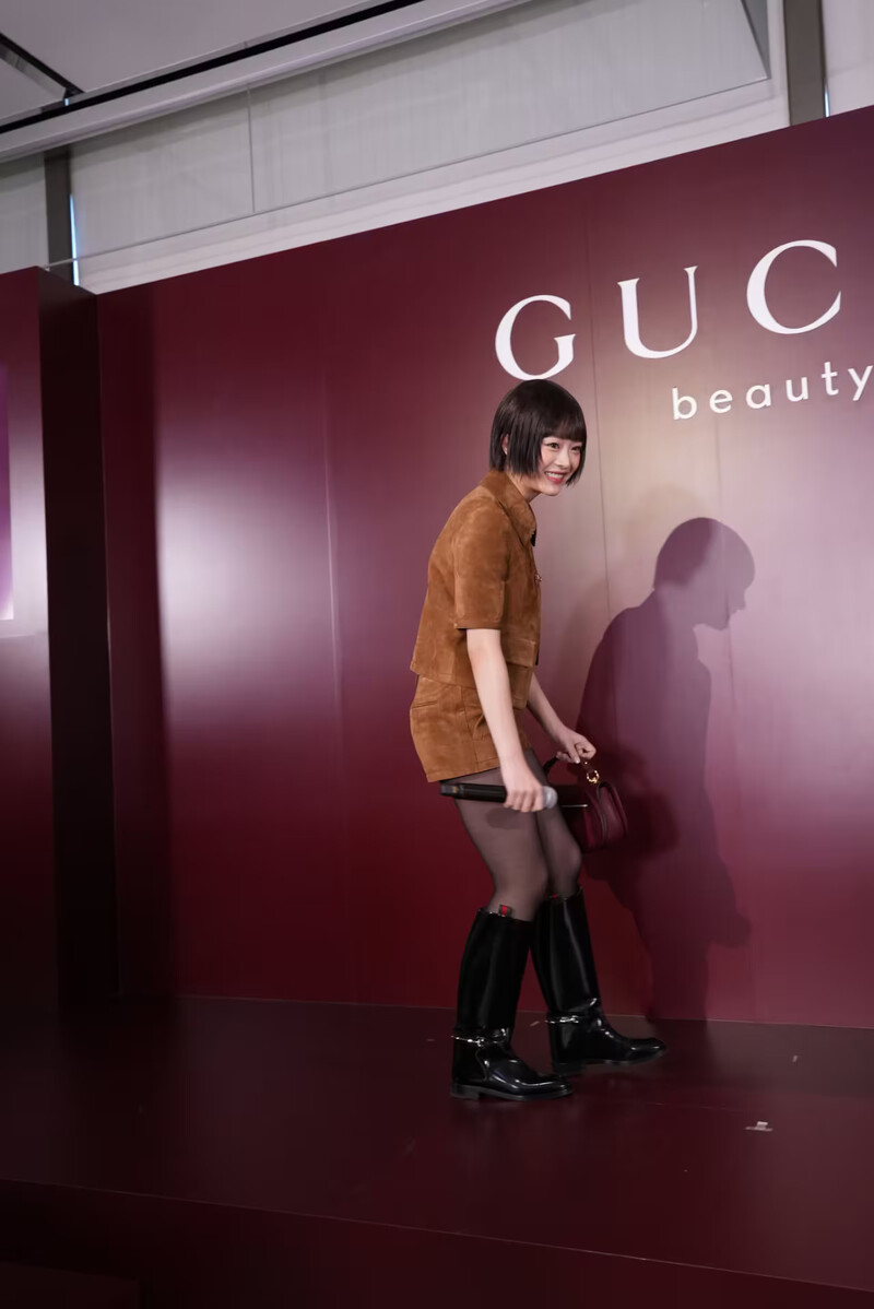 241120 HANNI at the Gucci Beauty Event in Japan documents 1