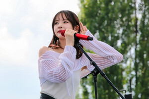 240718 Starship Entertainment Naver Post with Seola - 2024 Gyeonggi MOA Music Festival Behind