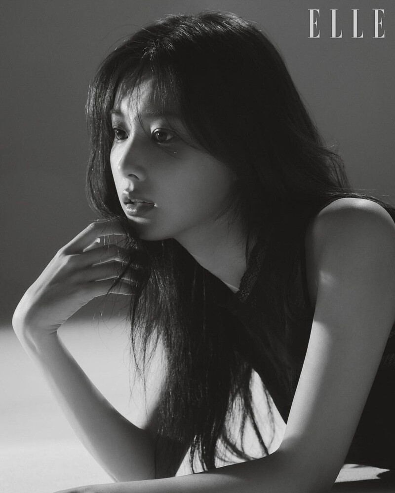 Kang Hyewon for ELLE Korea x Narciso Rodriguez Parfums June 2024 Issue documents 3